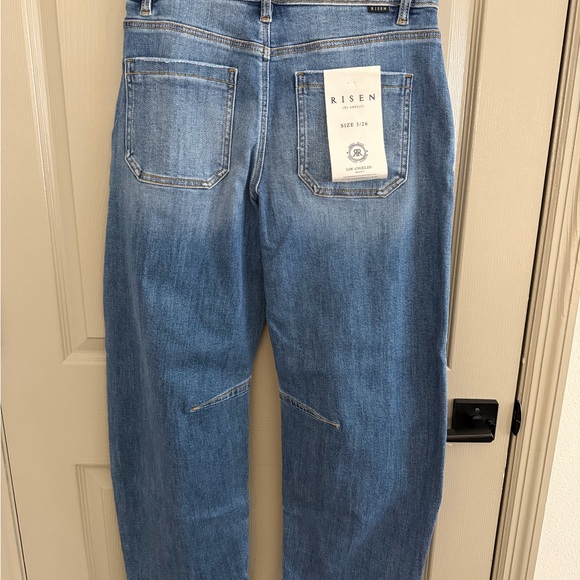 Risen Cuff Hem Slouchy Cropped Barrel Jean - Picture 4 of 4